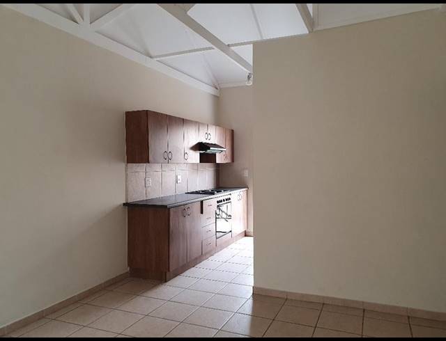 2 BEDROOM PROPERTY TO RENT IN KINGSWOOD
